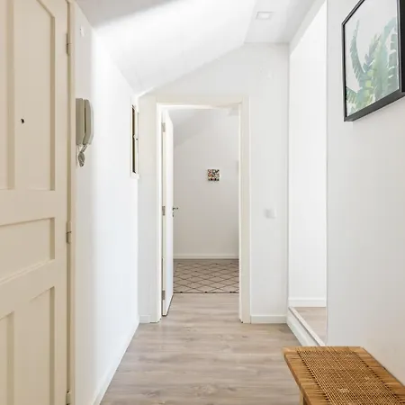 Daire Amazing Views From Terrace 2bed In Ajuda Sleeps 6 Lisboa